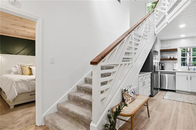 903 Pine Circle, Woodstock, GA 30189