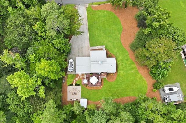 903 Pine Circle, Woodstock, GA 30189