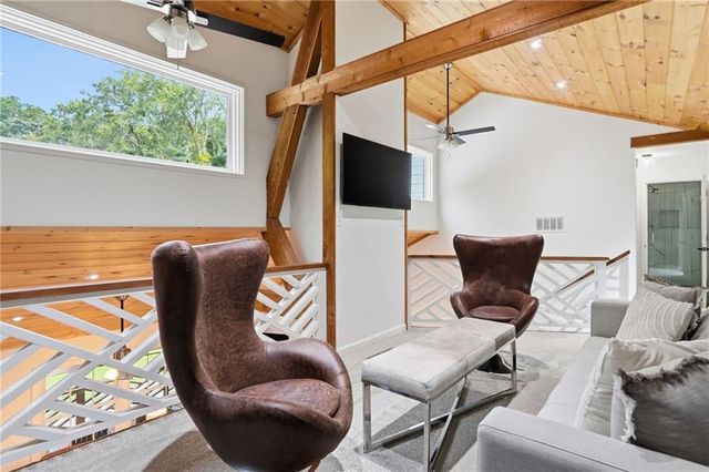 903 Pine Circle, Woodstock, GA 30189