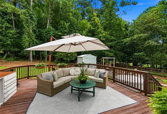 903 Pine Circle, Woodstock, GA 30189