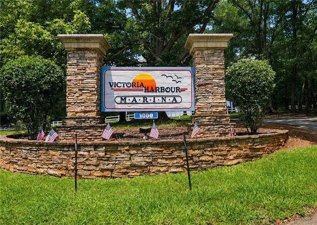 903 Pine Circle, Woodstock, GA 30189
