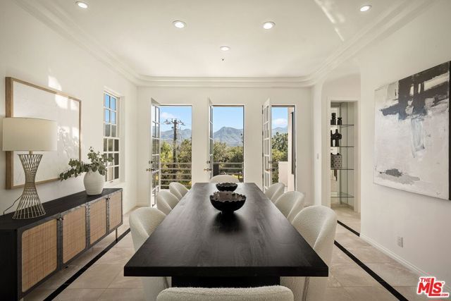 283 Lake Sherwood Drive, Lake Sherwood, CA 91361