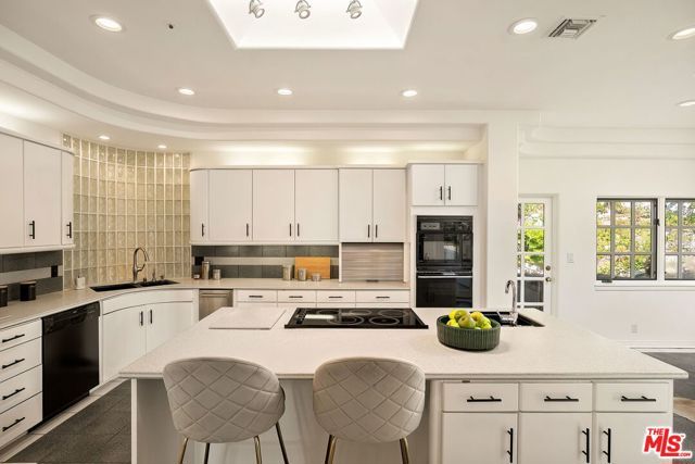283 Lake Sherwood Drive, Lake Sherwood, CA 91361