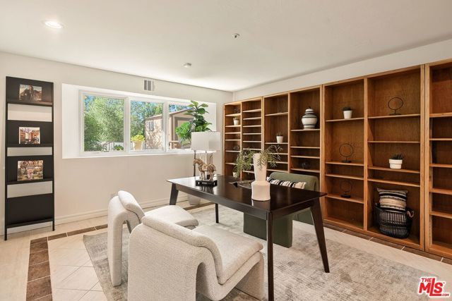 283 Lake Sherwood Drive, Lake Sherwood, CA 91361