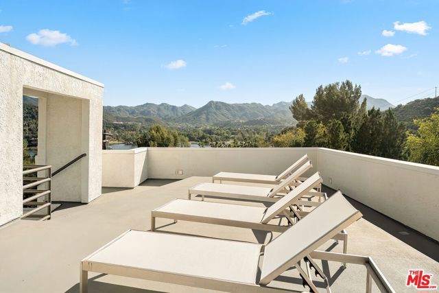 283 Lake Sherwood Drive, Lake Sherwood, CA 91361
