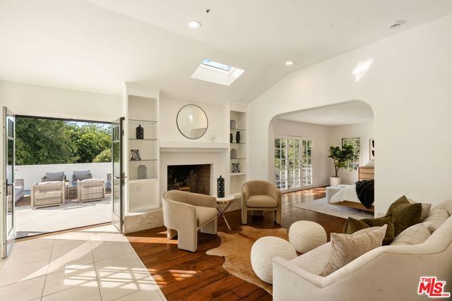 283 Lake Sherwood Drive, Lake Sherwood, CA 91361