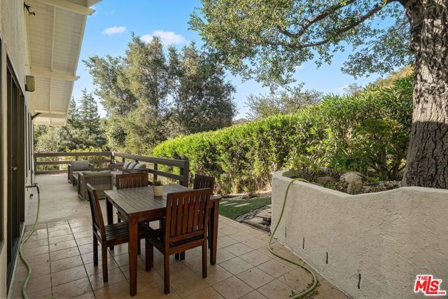 283 Lake Sherwood Drive, Lake Sherwood, CA 91361