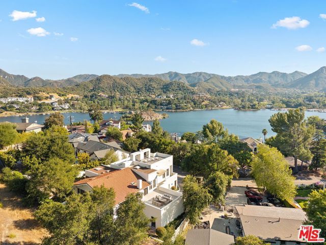 283 Lake Sherwood Drive, Lake Sherwood, CA 91361