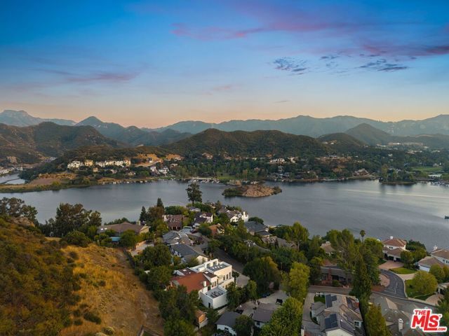 283 Lake Sherwood Drive, Lake Sherwood, CA 91361