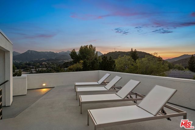 283 Lake Sherwood Drive, Lake Sherwood, CA 91361