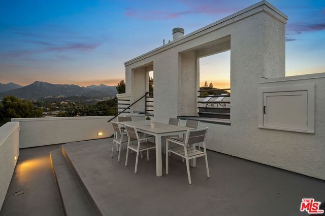 283 Lake Sherwood Drive, Lake Sherwood, CA 91361