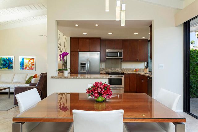 2033 E El Alameda, Palm Springs, CA 92262