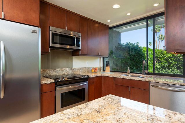 2033 E El Alameda, Palm Springs, CA 92262