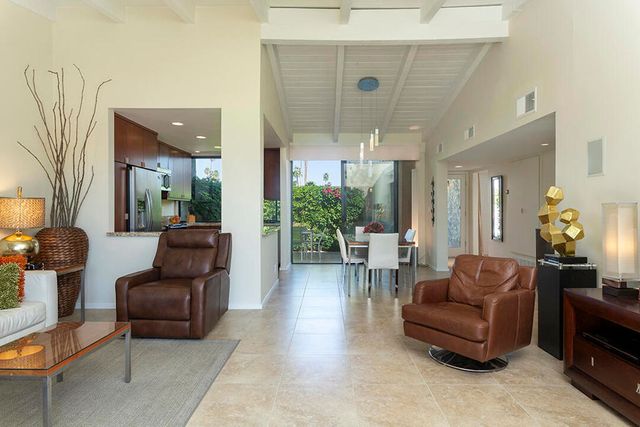 2033 E El Alameda, Palm Springs, CA 92262