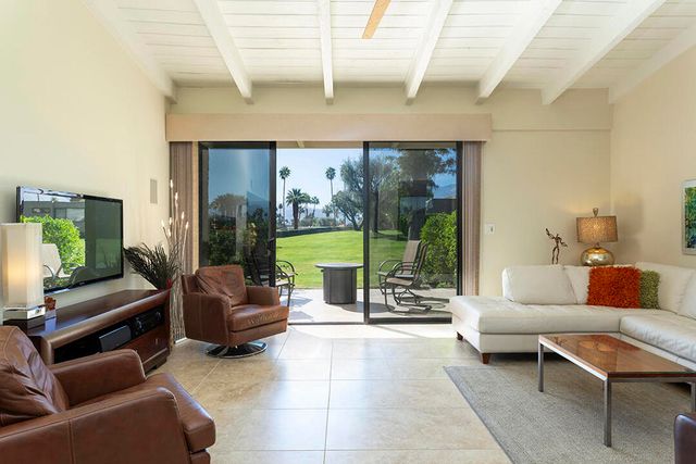 2033 E El Alameda, Palm Springs, CA 92262