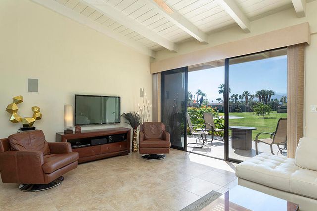 2033 E El Alameda, Palm Springs, CA 92262