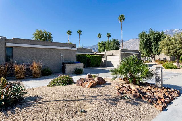 2033 E El Alameda, Palm Springs, CA 92262