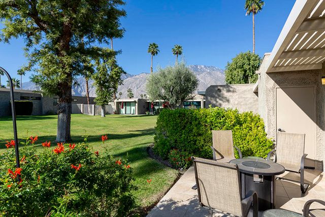 2033 E El Alameda, Palm Springs, CA 92262