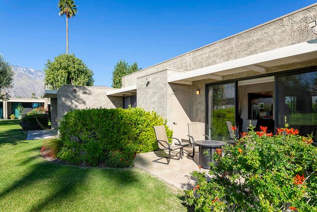 2033 E El Alameda, Palm Springs, CA 92262