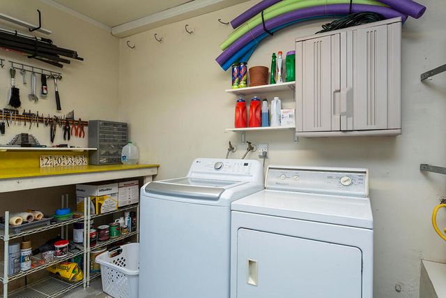 2033 E El Alameda, Palm Springs, CA 92262