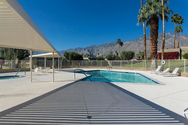 2033 E El Alameda, Palm Springs, CA 92262