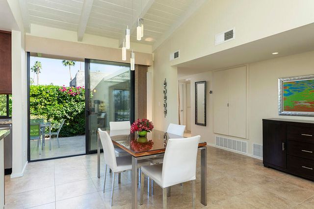 2033 E El Alameda, Palm Springs, CA 92262