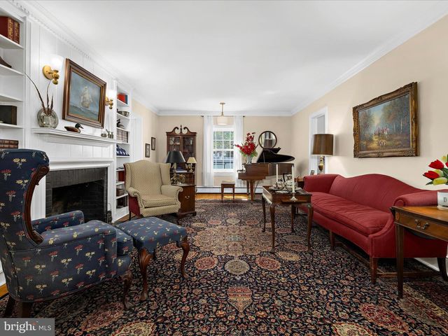 301 WASHINGTON ST S, Easton, MD 21601