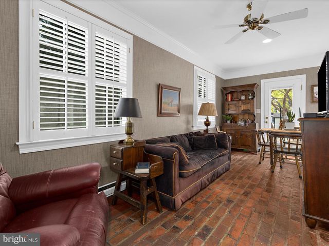 301 WASHINGTON ST S, Easton, MD 21601