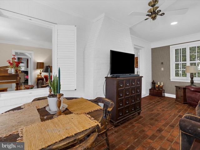 301 WASHINGTON ST S, Easton, MD 21601