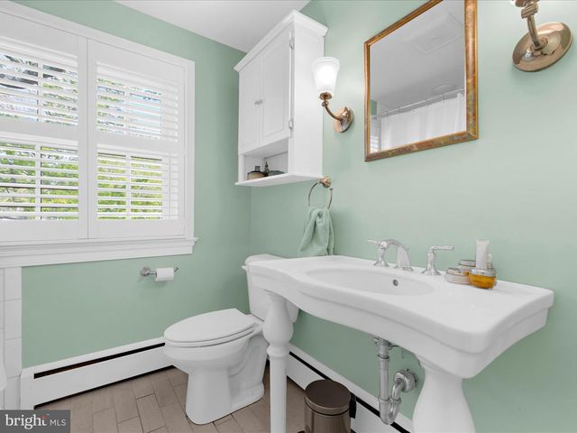 301 WASHINGTON ST S, Easton, MD 21601