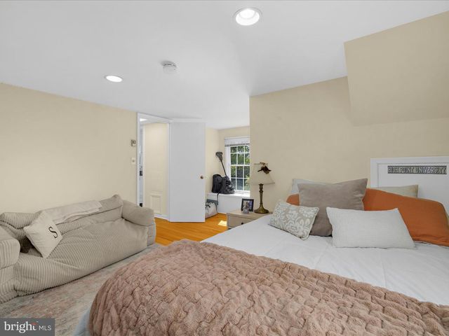 301 WASHINGTON ST S, Easton, MD 21601