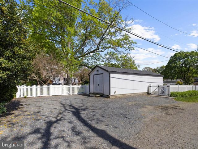 301 WASHINGTON ST S, Easton, MD 21601