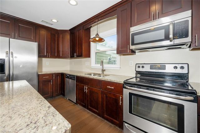 2205 Wildwood RD, Chesapeake, VA 23323
