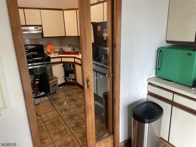96 Hillside Ave, Nutley Twp., NJ 07110