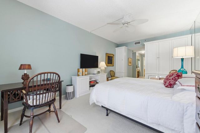 529 S Flagler Drive Th5f, West Palm Beach, FL 33401