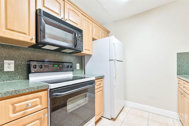 13355 SW 9th Ct 104H, Pembroke Pines, FL 33027