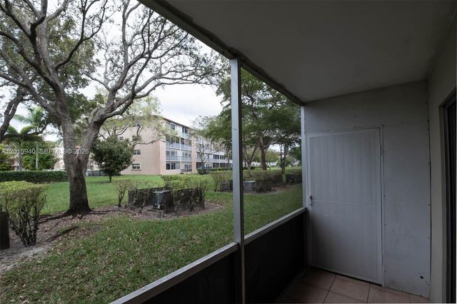 13355 SW 9th Ct 104H, Pembroke Pines, FL 33027