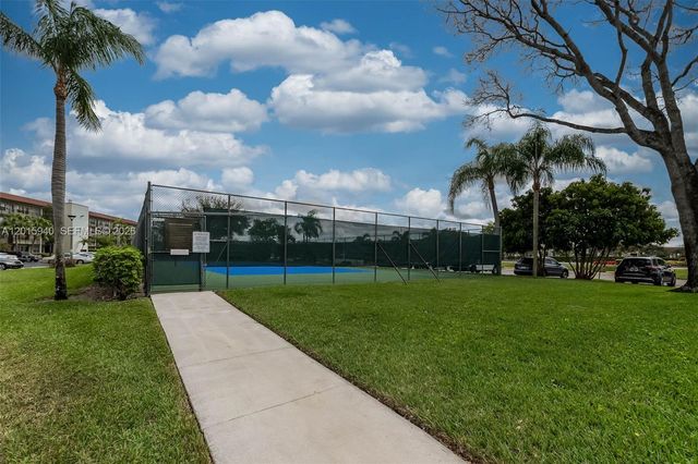 13355 SW 9th Ct 104H, Pembroke Pines, FL 33027
