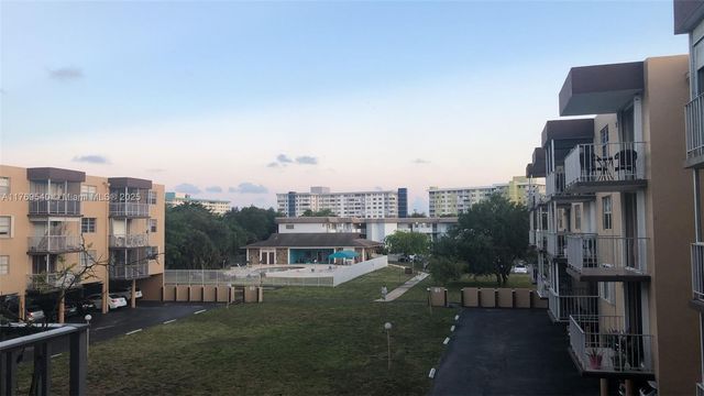 1600 Tallwood Ave 308, Hollywood, FL 33021