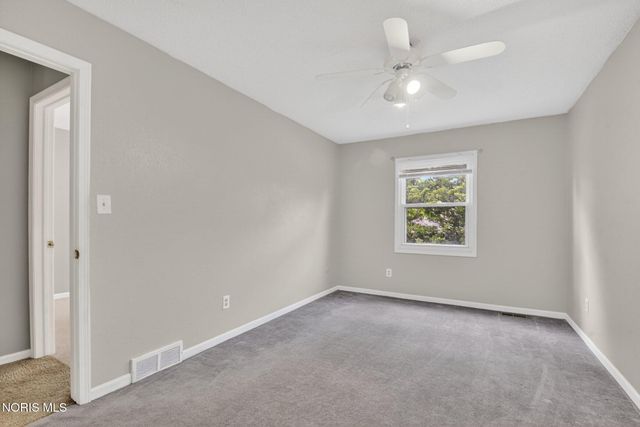 2630 7th Street, Apt B, Maumee, OH 43537