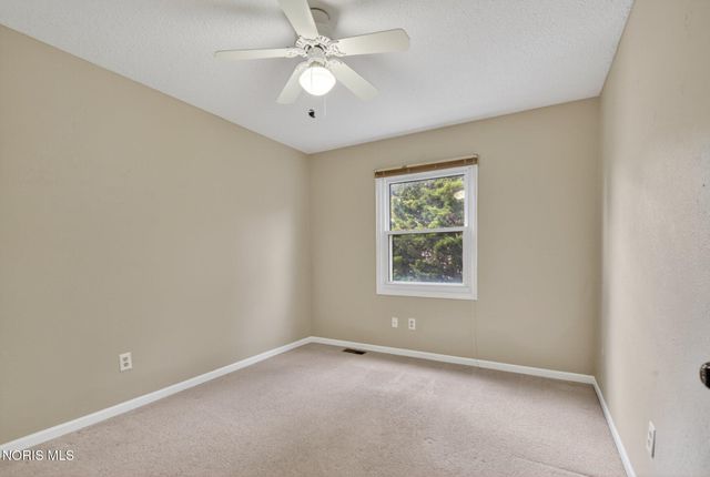2630 7th Street, Apt B, Maumee, OH 43537