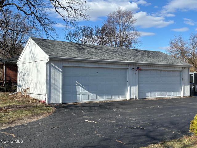 2630 7th Street, Apt B, Maumee, OH 43537