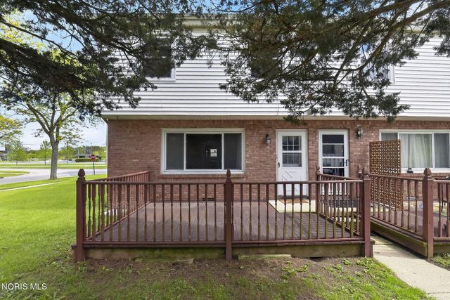 2630 7th Street, Apt B, Maumee, OH 43537