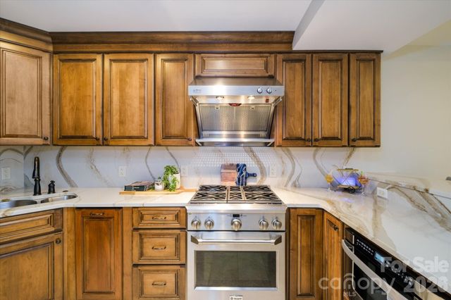 520 E Martin Luther King Jr Boulevard 1104, Charlotte, NC 28202