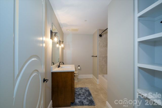 520 E Martin Luther King Jr Boulevard 1104, Charlotte, NC 28202