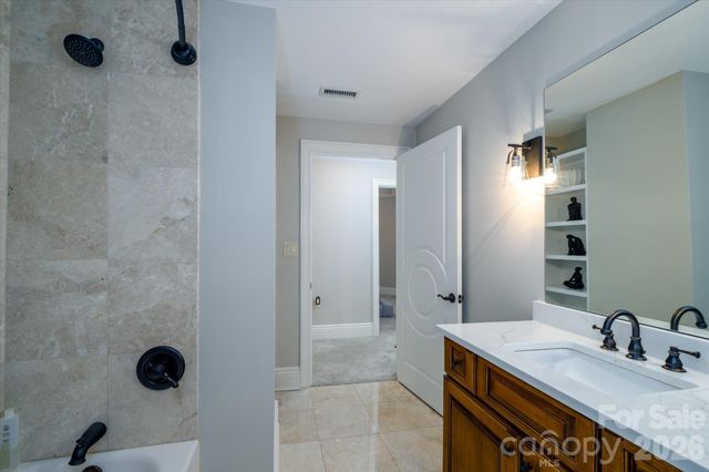 520 E Martin Luther King Jr Boulevard 1104, Charlotte, NC 28202