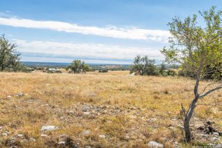 315 Junker Hill Rd, Fredericksburg, TX 78624