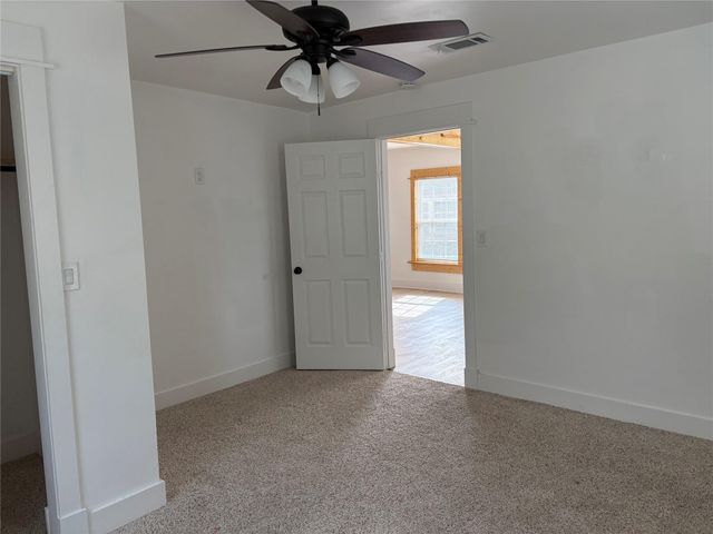 9210 E Avenue O, Houston, TX 77012