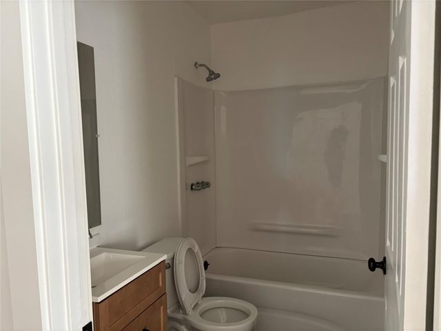 9210 E Avenue O, Houston, TX 77012