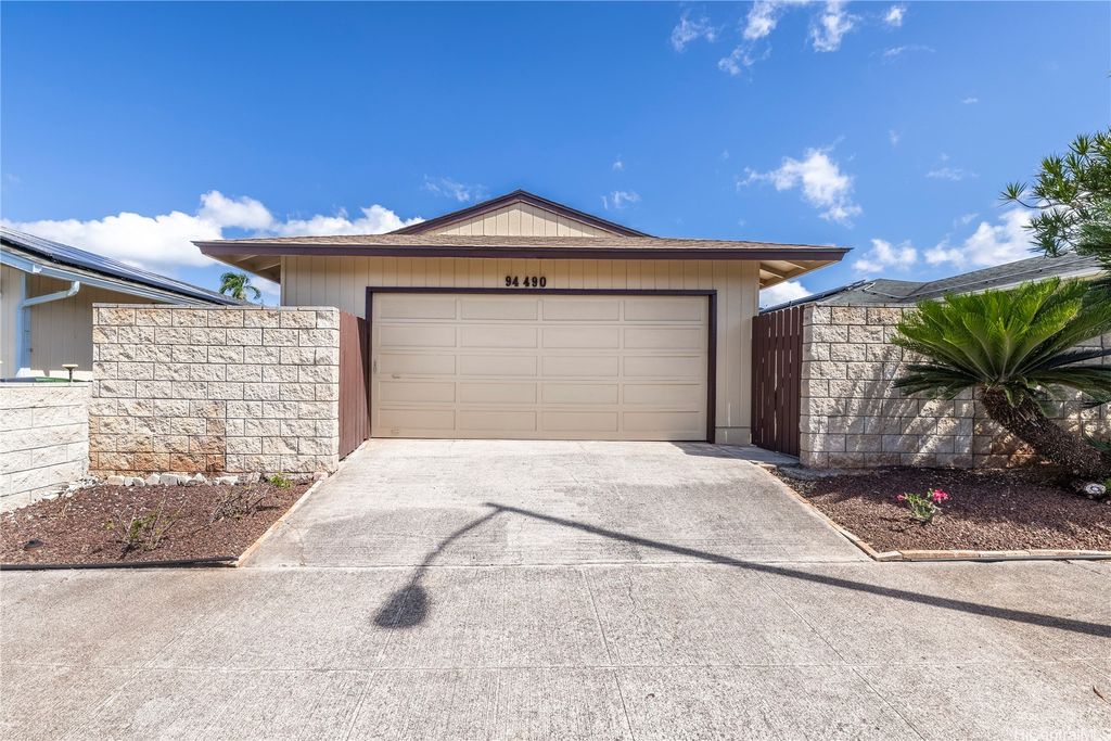 94-490 Palai Street, Waipahu, HI 96797